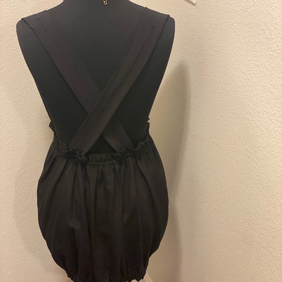 ALICE + OLIVIA BLACK 100% SILK SUSPENDER MINI DRESS BUBBLE HEM PINAFORE S - Picture 3 of 5